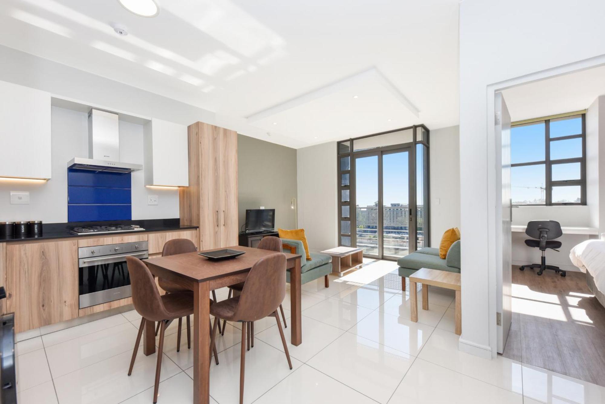 The Median Rosebank Luxury Apartment - Building With Generator Йоханнесбург Экстерьер фото