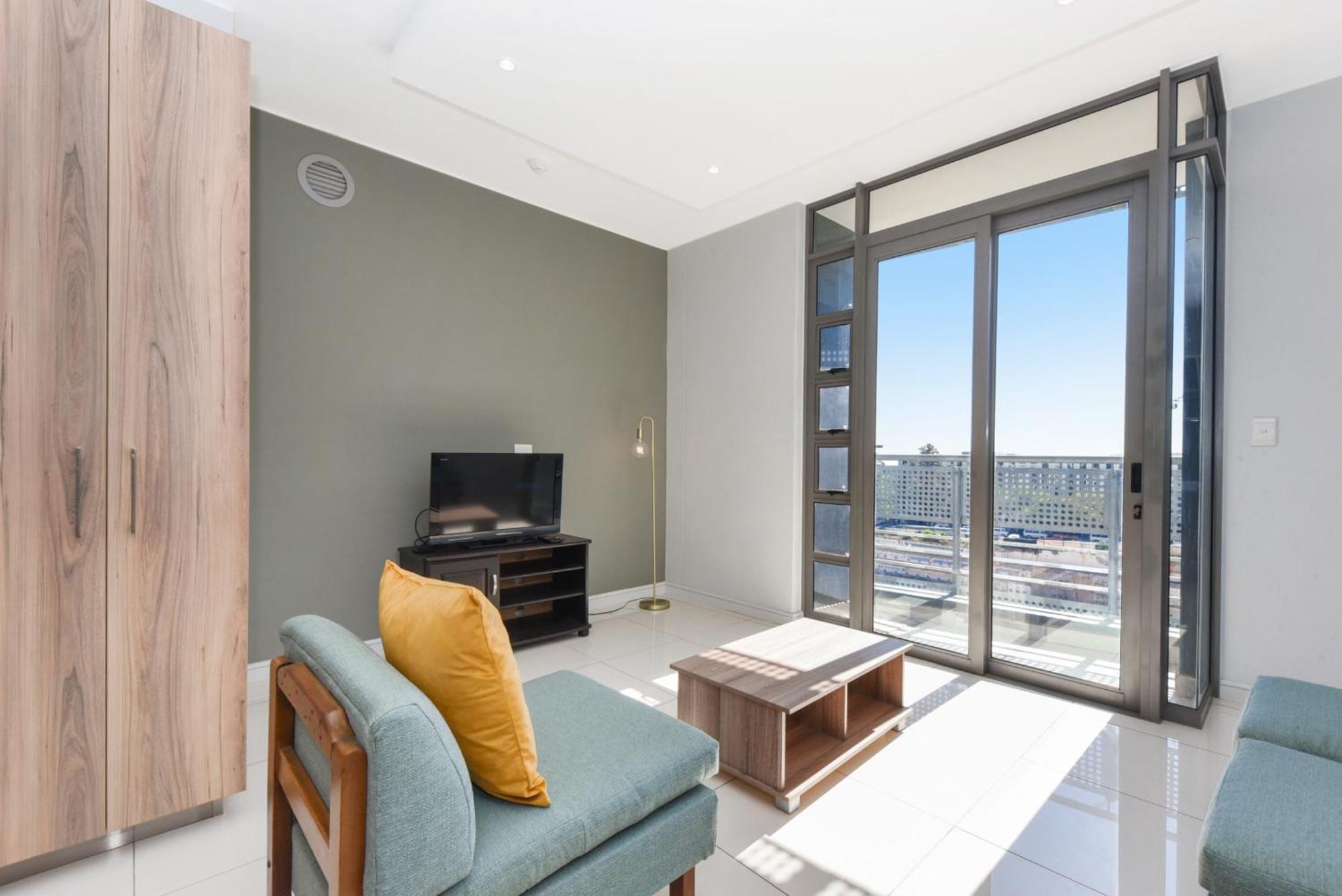 The Median Rosebank Luxury Apartment - Building With Generator Йоханнесбург Экстерьер фото
